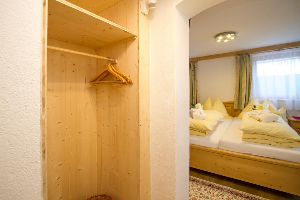 Gertis Ferienwohnung Hochfilzen Habitación foto