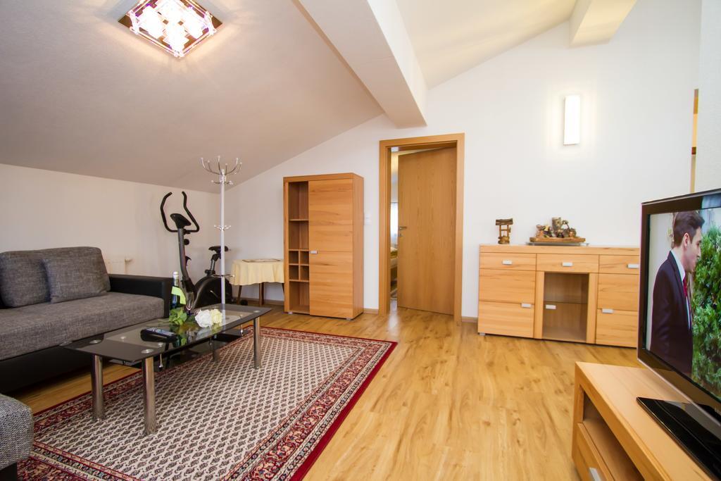 Gertis Ferienwohnung Hochfilzen Habitación foto